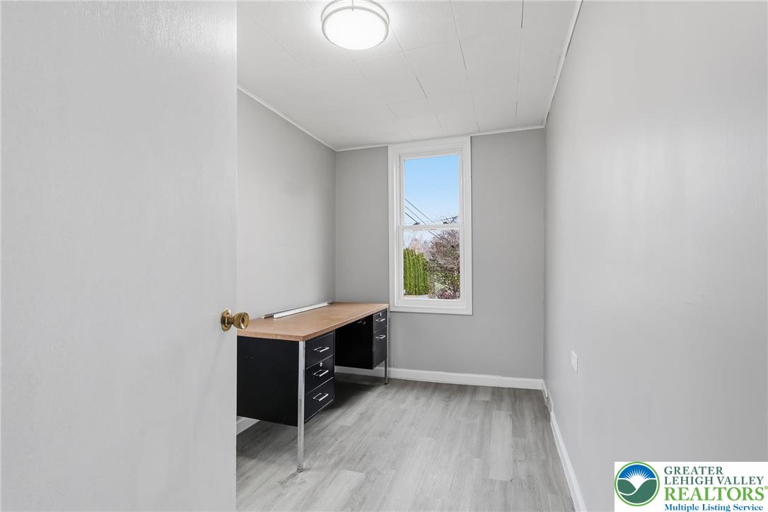 2520 Riegel Street Bethlehem, PA 18020 - Photo 15 of 52