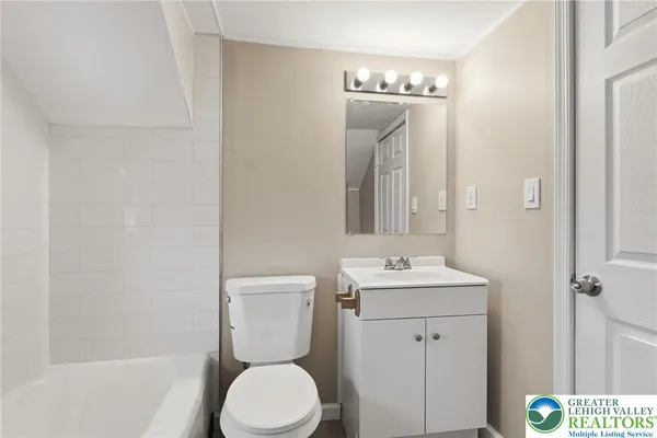 $324,900 | 2520 Riegel Street, Bethlehem, PA 18020