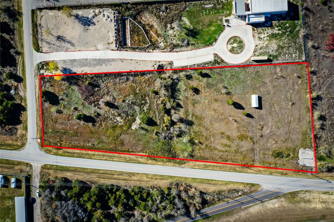 10109 Decker Lake Road Austin, TX 78724 - Photo 3 of 9