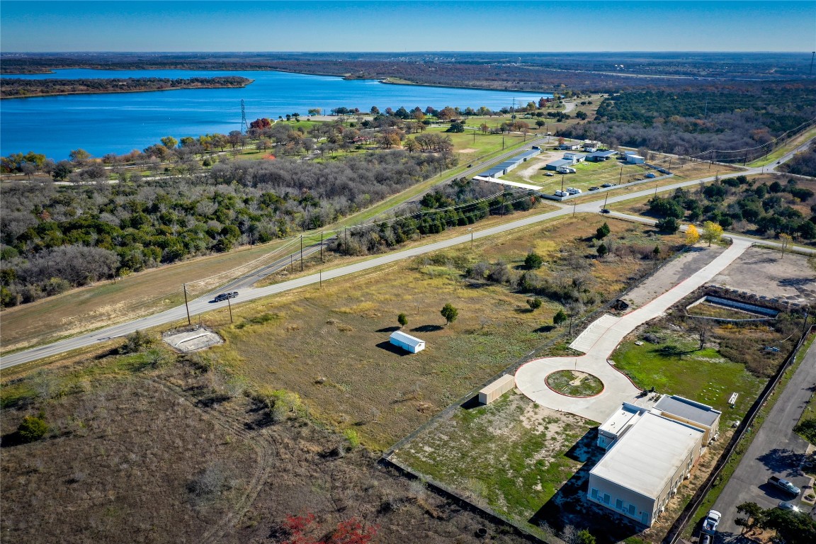 10109 Decker Lake Road Austin, TX 78724 - Photo 8 of 9