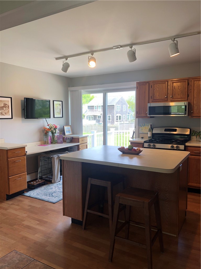 135 Spring Hill Road Portsmouth, RI 02871 - Photo 7 of 19
