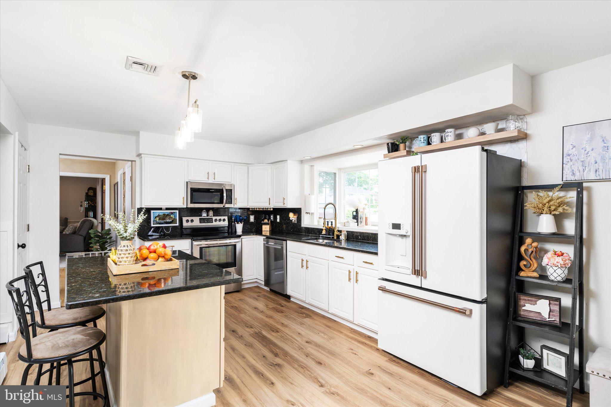 2224 Klockner Road Hamilton, NJ 08690 - Photo 7 of 44