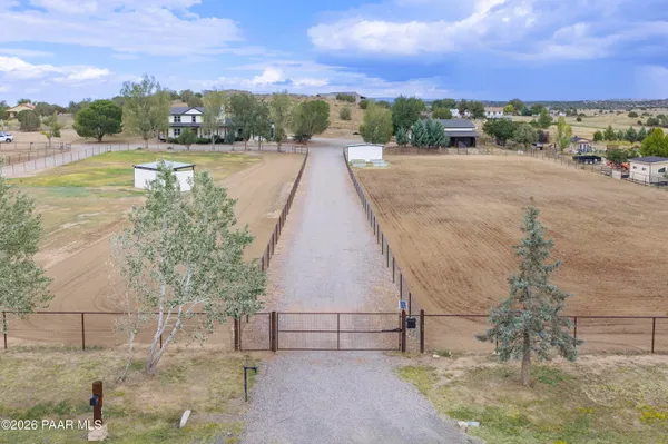 $1,195,000 | 890 East Latigo Court, Paulden, AZ 86334