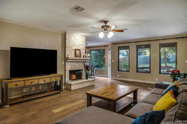 $2,400 | 3133 Soledad Lane, New Braunfels, TX 78132