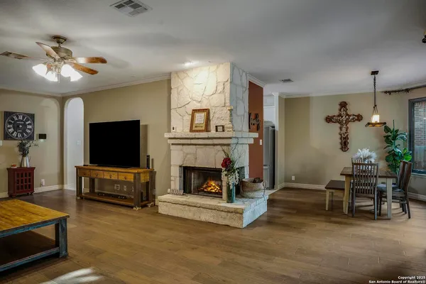 $2,400 | 3133 Soledad Lane, New Braunfels, TX 78132