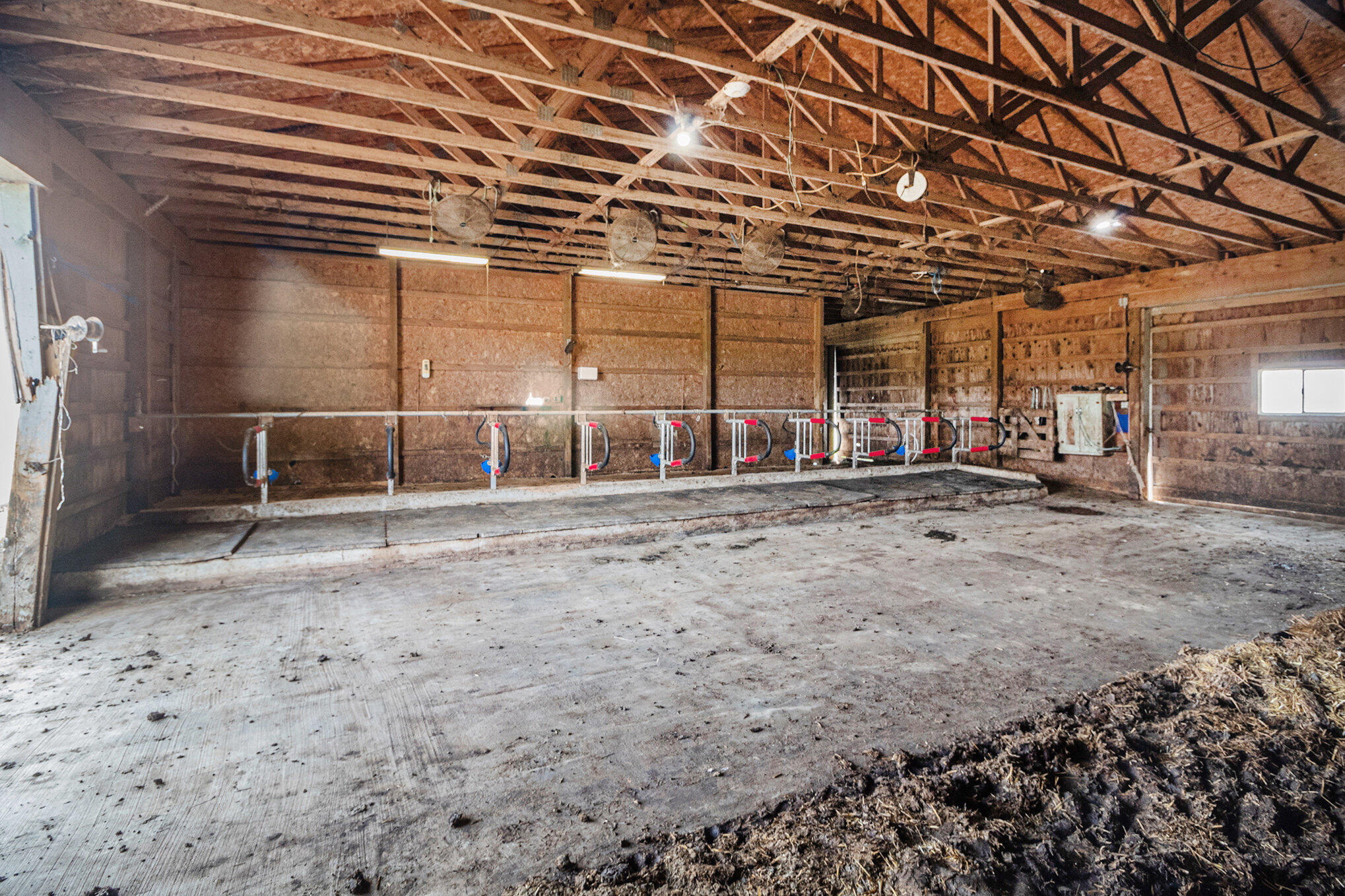 10989 Scio Church Road Chelsea, MI 48118 - Photo 63 of 78 Barn and Stansions