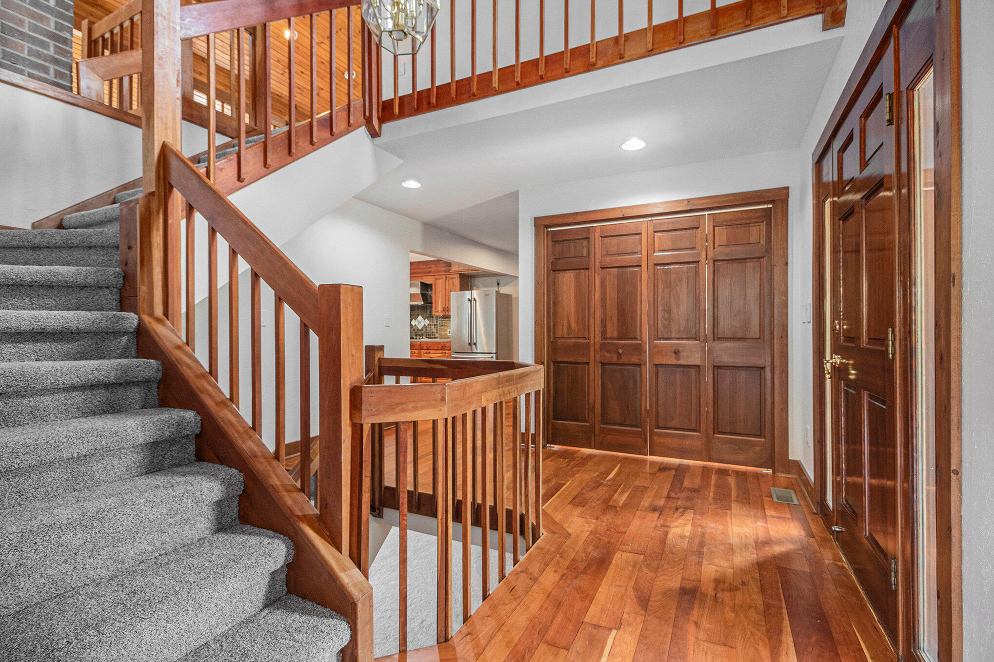 10989 Scio Church Road Chelsea, MI 48118 - Photo 9 of 78 Foyer