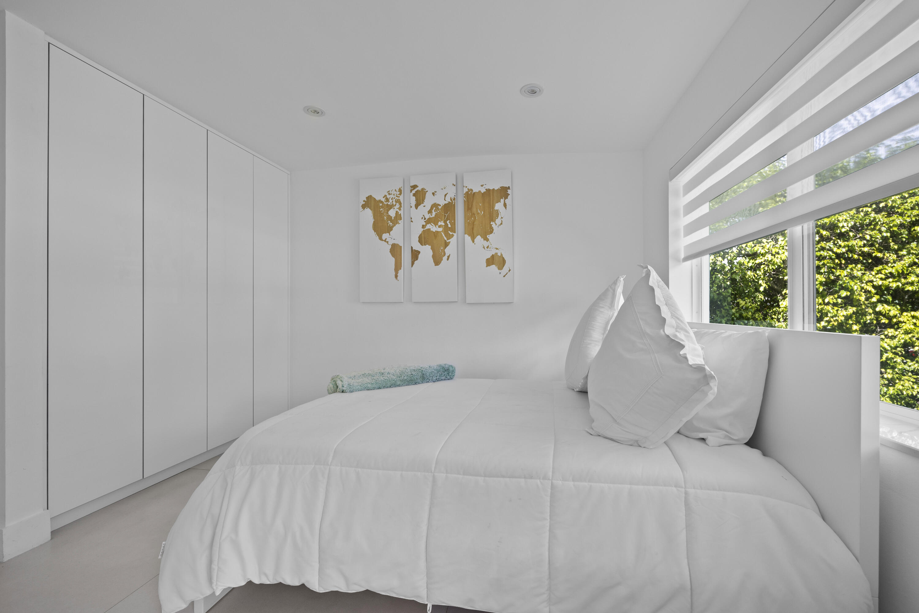 630 Allendale Road Key Biscayne, FL 33149 - Photo 17 of 41 0022
