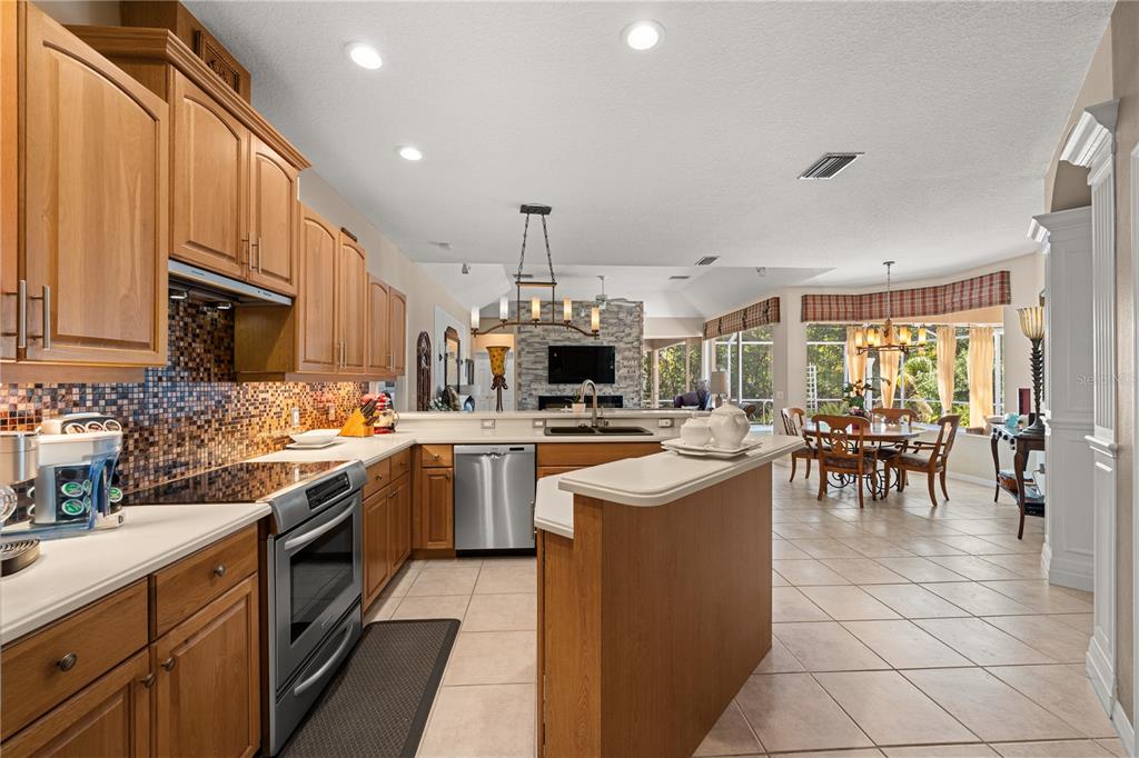 8224 Waterview Boulevard Lakewood Ranch, FL 34202 - Photo 12 of 83