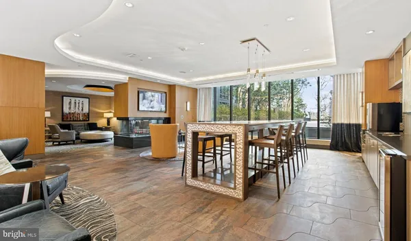 $3,611 | 8300 Wisconsin Avenue, Unit 704, Bethesda, MD 20814