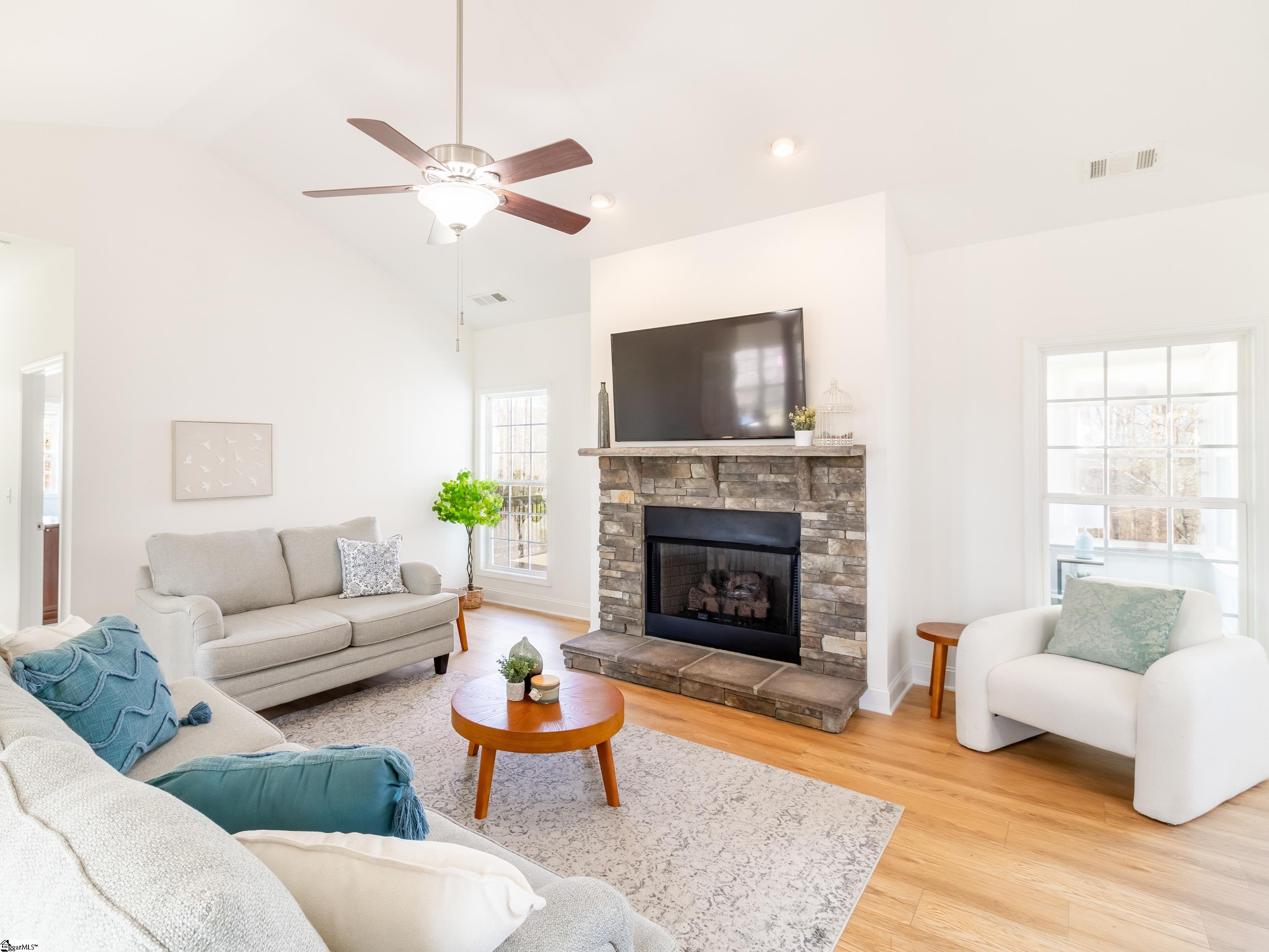 54 Woodall Road Greenville, SC 29617 - Photo 5 of 24