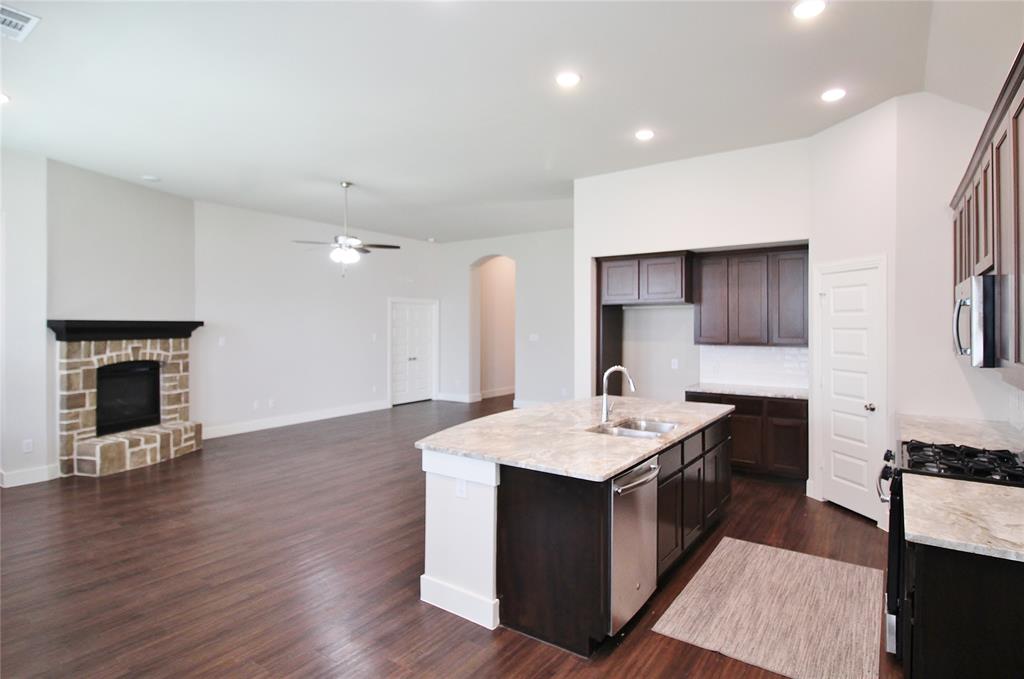 1665 Sheldon Drive Forney, TX 75126 - Photo 4 of 31