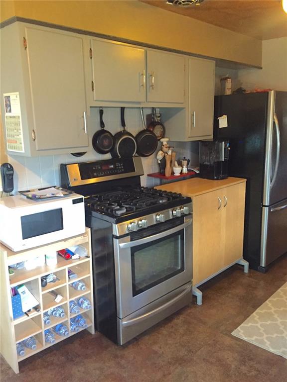 5 Bench Drive McKees Rocks, PA 15136 - Photo 13 of 16