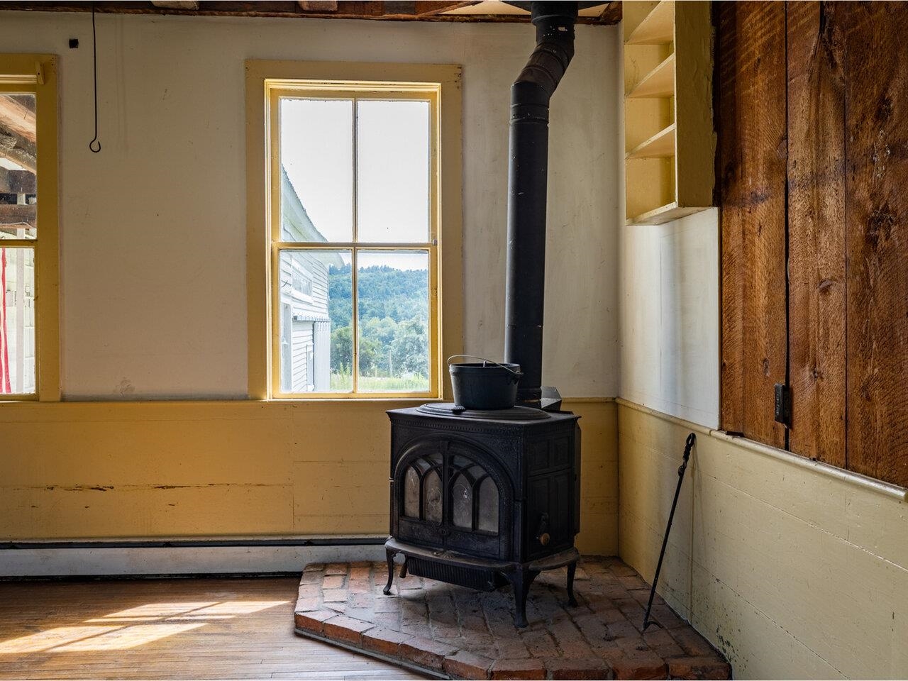 395 Austin House Road Colchester, VT 05446 - Photo 12 of 40 Gallery Image 12