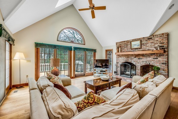 39 Teresa Road Hopkinton, MA 01748 - Photo 10 of 30 Gallery Image 10