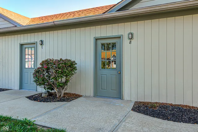 $219,900 | 1711 Lafayette Avenue, Unit 8, Lebanon, IN 46052