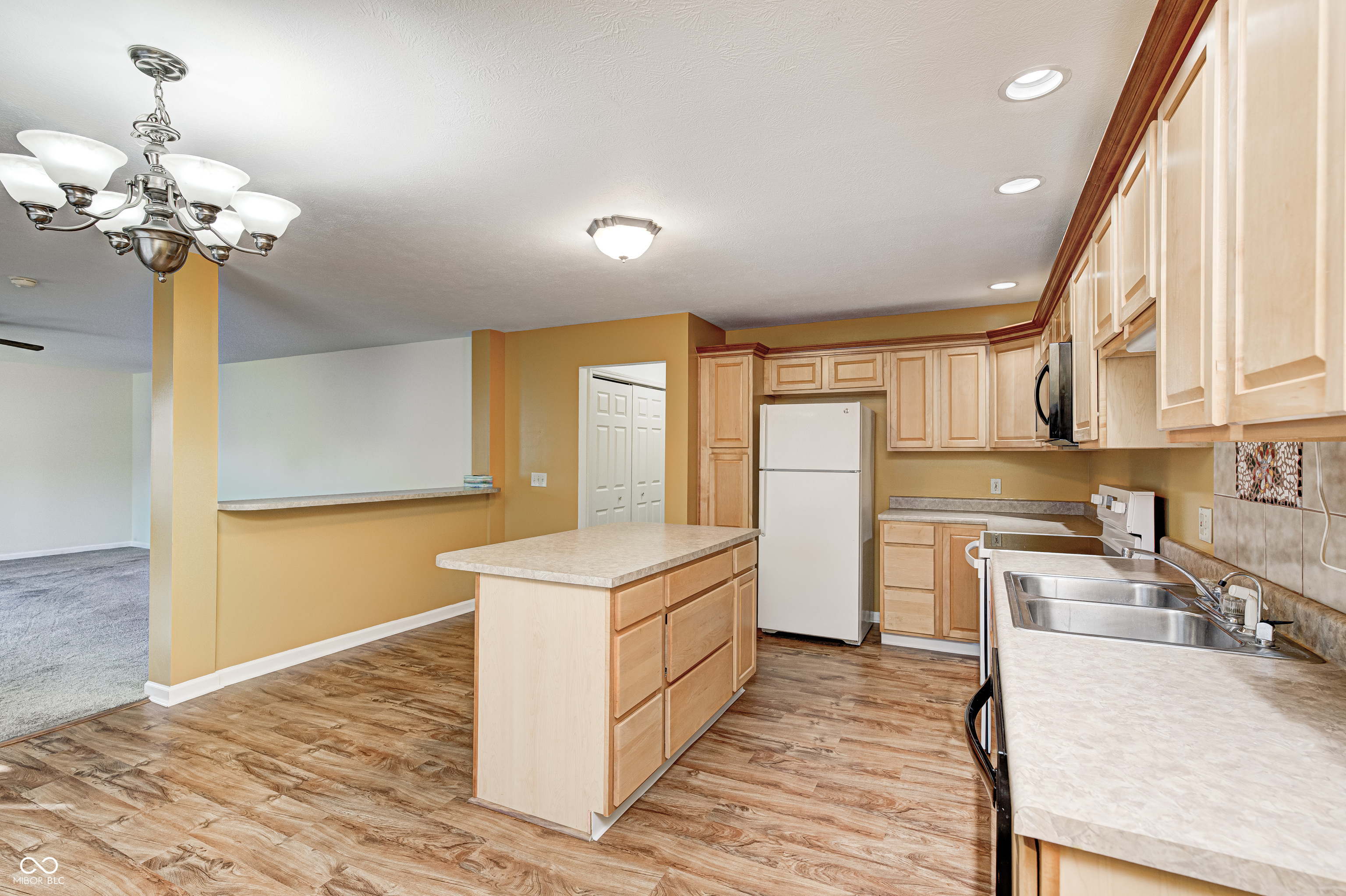 1711 Lafayette Avenue, Unit 8 Lebanon, IN 46052 - Photo 4 of 27