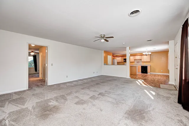 $219,900 | 1711 Lafayette Avenue, Unit 8, Lebanon, IN 46052