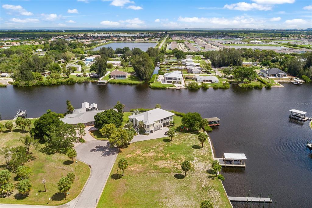 304 14th Street Southwest Ruskin, FL 33570 - Photo 12 of 15