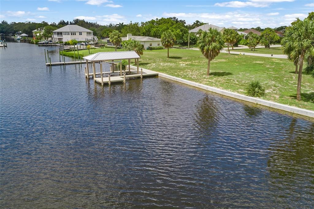 304 14th Street Southwest Ruskin, FL 33570 - Photo 4 of 15