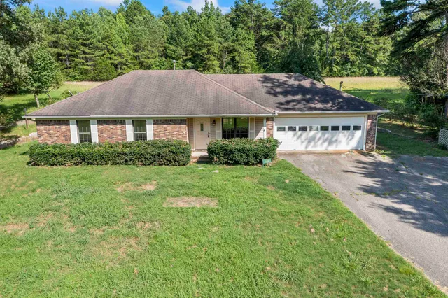 $175,000 | 290 Fairway Drive, Saulsbury, TN 38067
