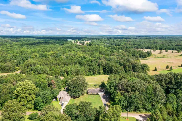 $175,000 | 290 Fairway Drive, Saulsbury, TN 38067