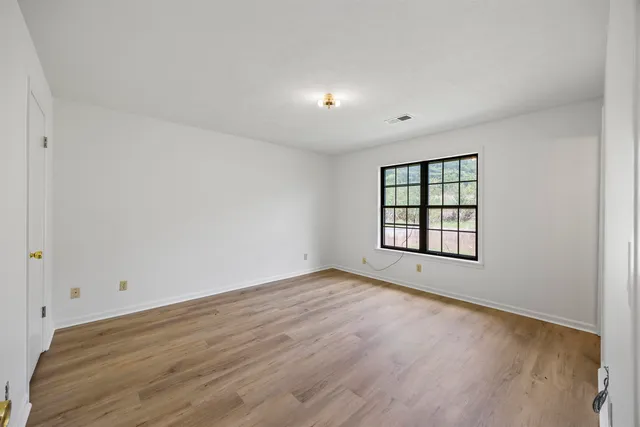 $165,000 | 290 Fairway Drive, Saulsbury, TN 38067