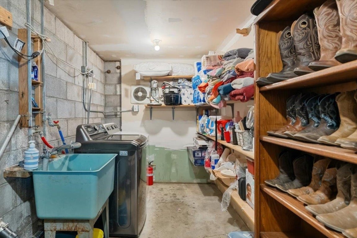 2209 Davis Place Road Mount Shasta, CA 96067 - Photo 24 of 29 Gallery Image 24