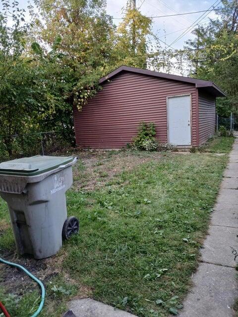 3214 West Fairmount Avenue, Unit 3214A Milwaukee, WI 53209 - Photo 3 of 6 20250620194701049441000000-o