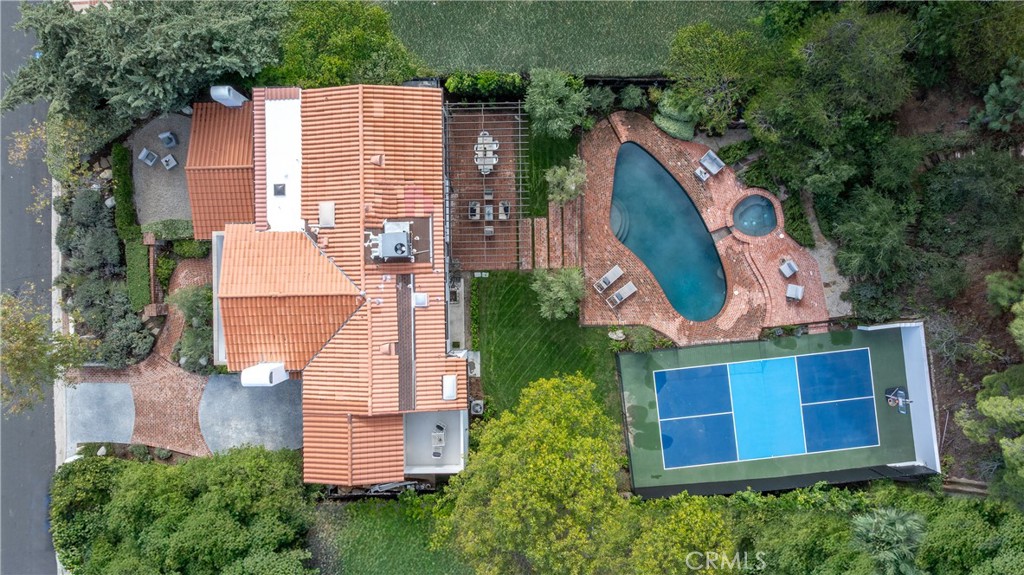 17153 Adlon Road Encino, CA 91436 - Photo 37 of 43