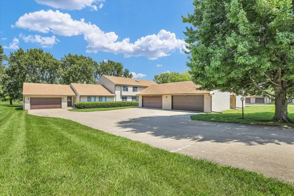 $170,000 | 2463 Clayton Boulevard, Unit 2463, Champaign, IL 61822