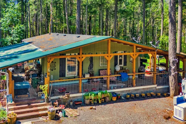 $370,000 | 127 Wildpark Lane, Selma, OR 97538