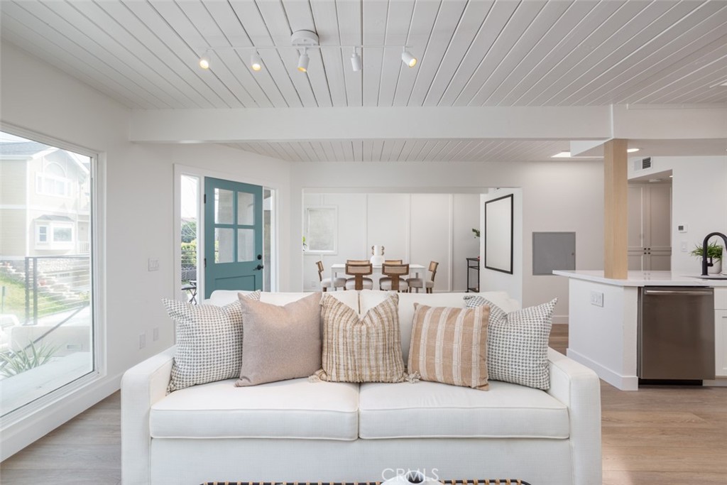 33961 Crystal Lantern Dana Point, CA 92629 - Photo 6 of 28 a living room with furniture and a large window