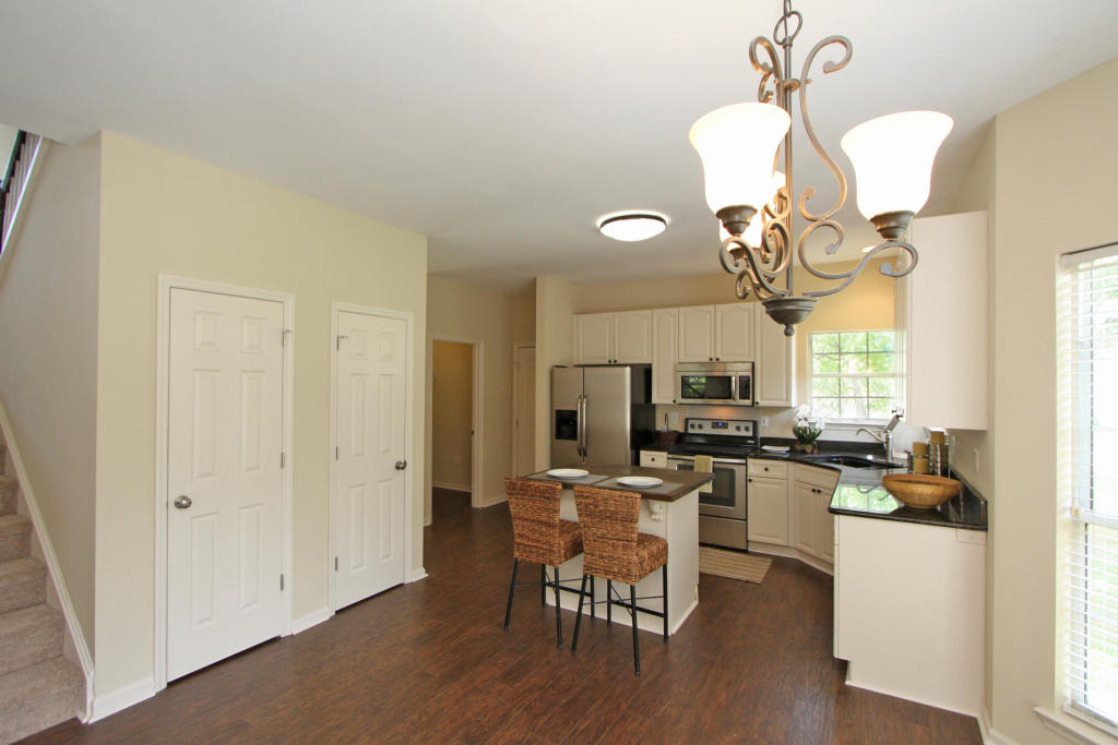 2531 Woodstream Road Mount Pleasant, SC 29466 - Photo 4 of 34 Kitchen area