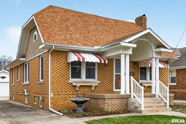 $170,000 | 1061 Brown Avenue, Galesburg, IL 61401