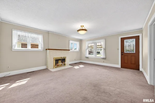 $170,000 | 1061 Brown Avenue, Galesburg, IL 61401