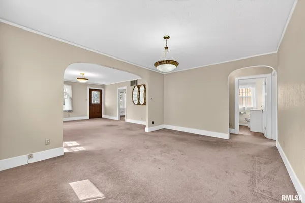 $170,000 | 1061 Brown Avenue, Galesburg, IL 61401