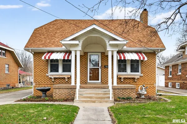 $170,000 | 1061 Brown Avenue, Galesburg, IL 61401