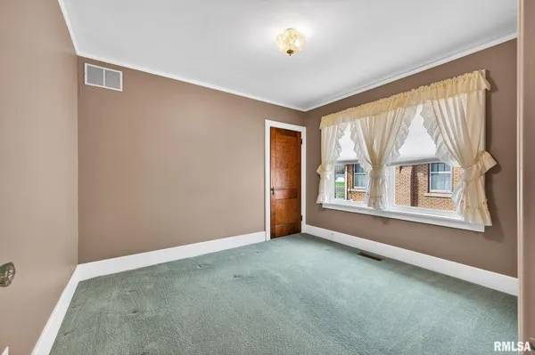 $170,000 | 1061 Brown Avenue, Galesburg, IL 61401