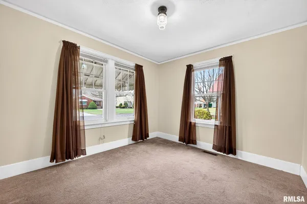 $170,000 | 1061 Brown Avenue, Galesburg, IL 61401