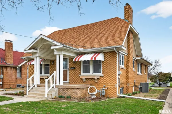 $170,000 | 1061 Brown Avenue, Galesburg, IL 61401