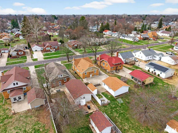 $170,000 | 1061 Brown Avenue, Galesburg, IL 61401