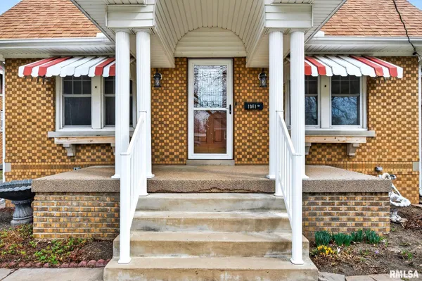 $170,000 | 1061 Brown Avenue, Galesburg, IL 61401