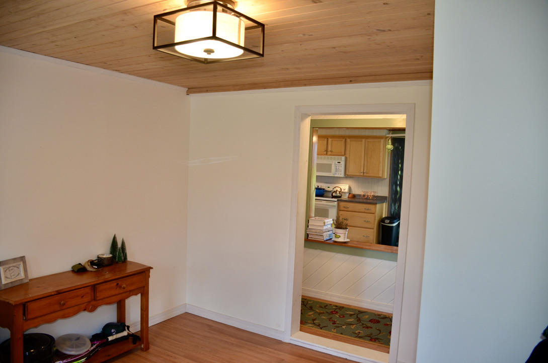 89 Cross Lane Belfast, ME 04915 - Photo 7 of 26 mudroom