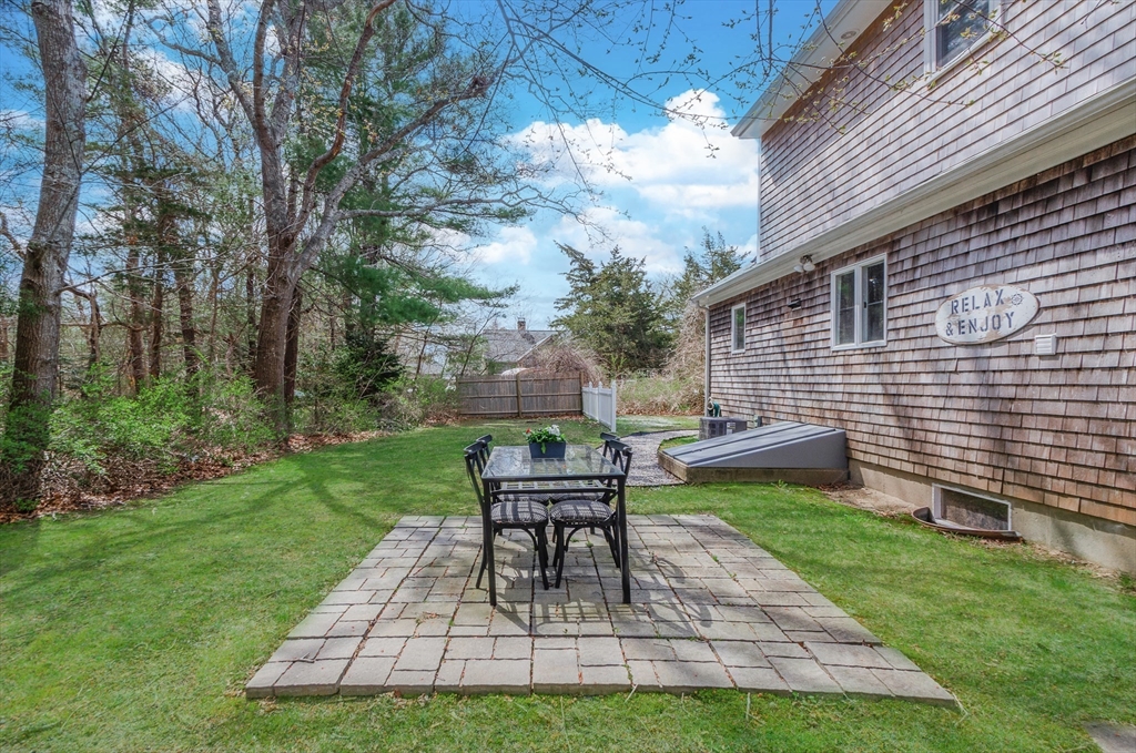 56 Acushnet Road Mattapoisett, MA 02739 - Photo 19 of 25 Gallery Image 19