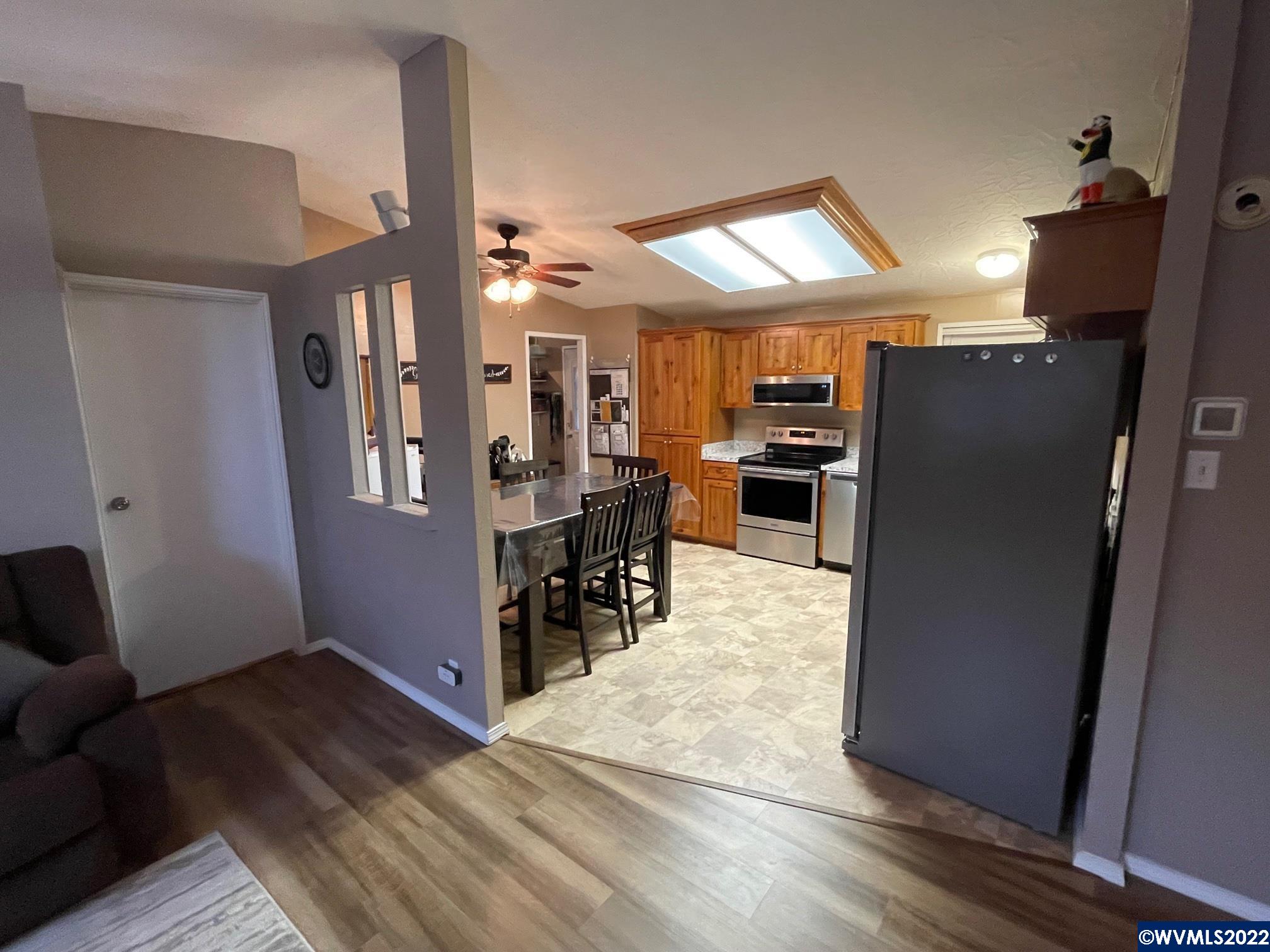 745 South Grice Loop Jefferson, OR 97352 - Photo 2 of 13 Gallery Image 2