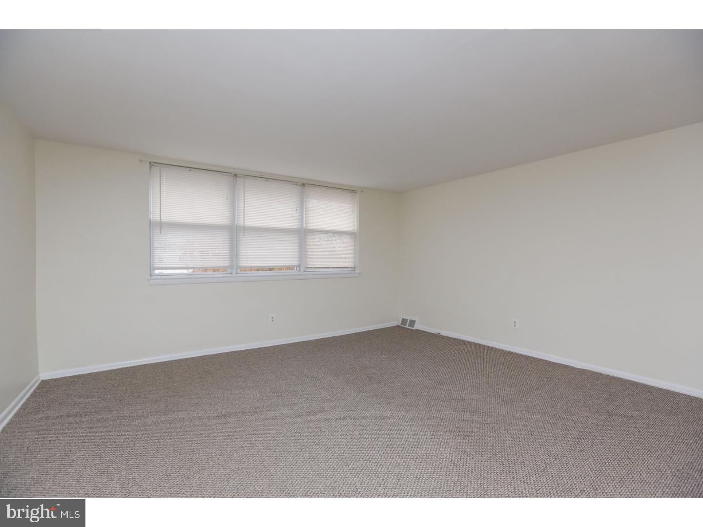 1319 Bruce Road Oreland, PA 19075 - Photo 6 of 21 Family Room