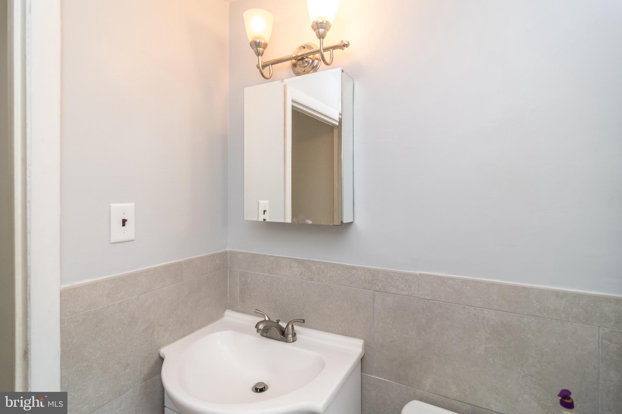 1319 Bruce Road Oreland, PA 19075 - Photo 10 of 21 Unit D Bathroom
