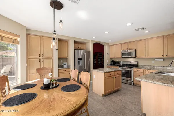 $639,900 | 1163 East Devon Drive, Gilbert, AZ 85296