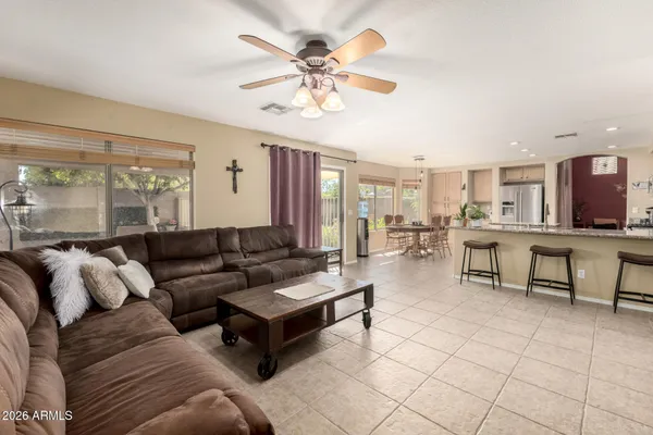 $639,900 | 1163 East Devon Drive, Gilbert, AZ 85296